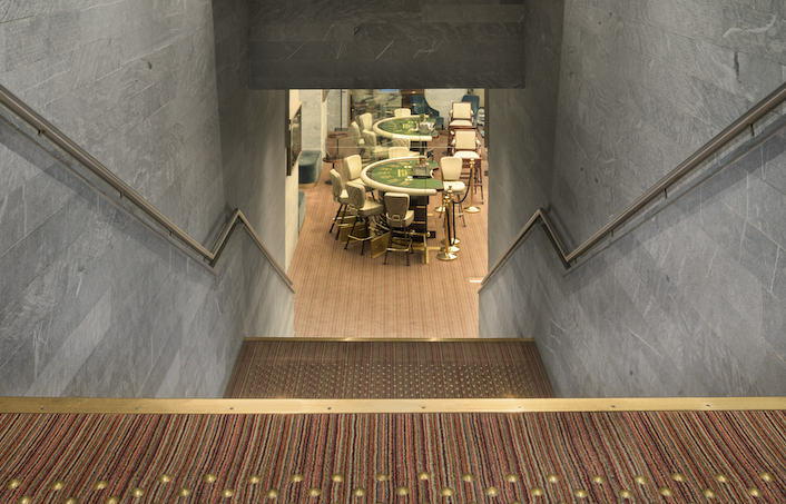 le porche d'entrée du Club Pierre Charron